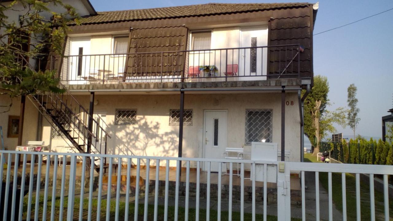 Vizparti Apartmanok Szantod Exterior photo